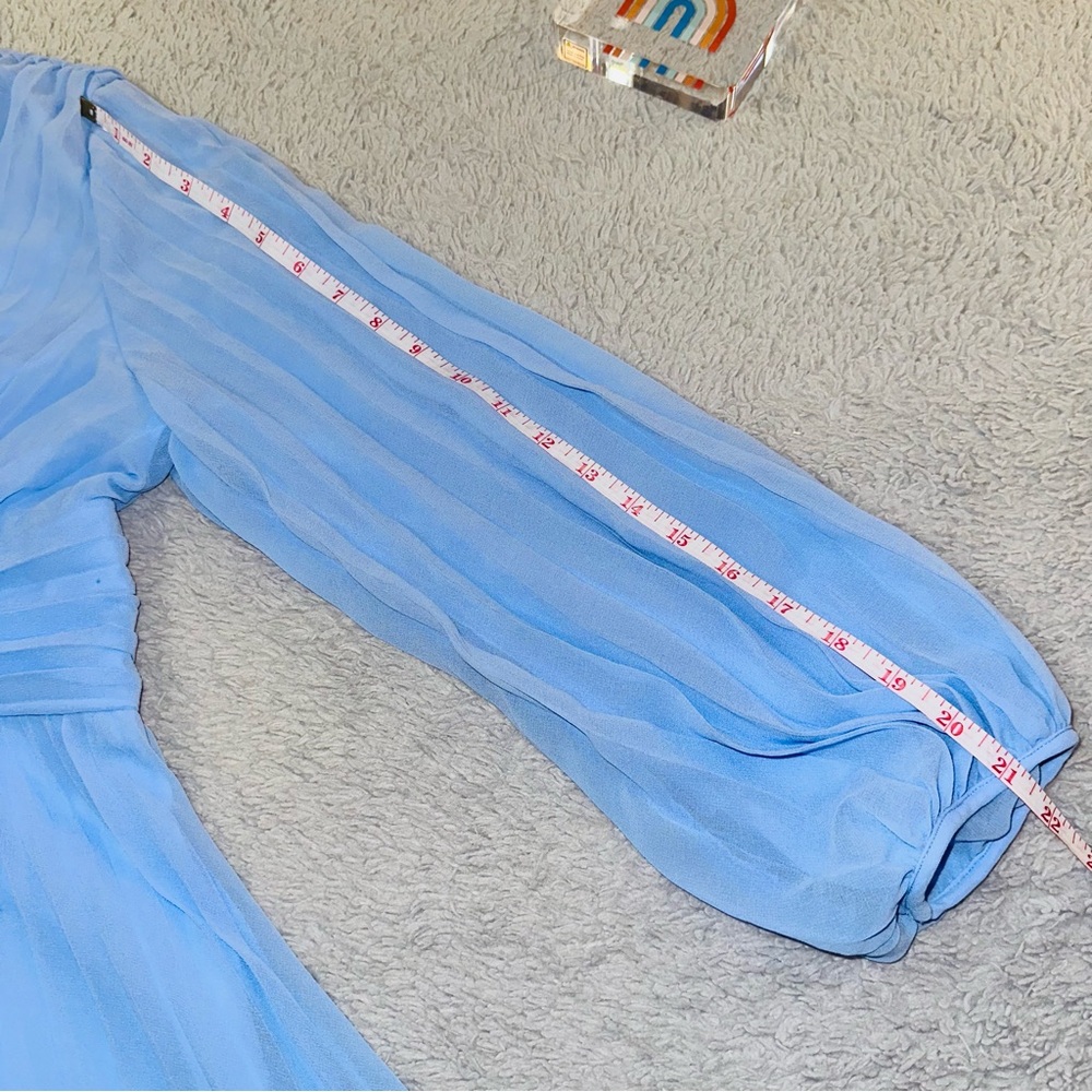 Banana Replublic chiffon pleated dress - Picture 16 of 17